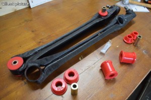 Zestaw uretanowy zawieszenia przed. T1 1302/03 73-