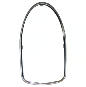 Ramka lampy tylnej "żelazko" chrom T1 67-73