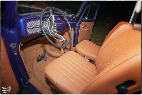 Jak dbać o chromowane elementy w zabytkowym aucie?