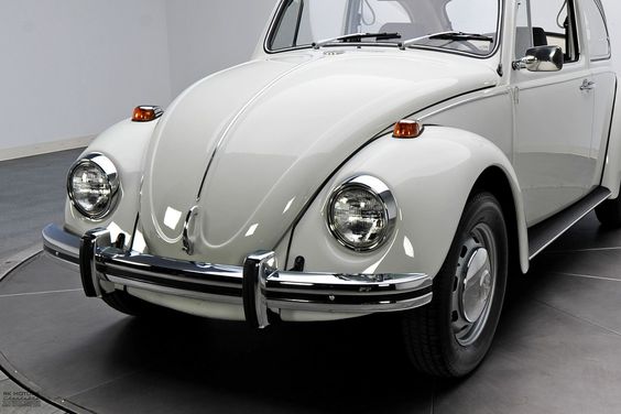 Przegląd zabytkowego samochodu – wszystko, co musisz wiedzieć